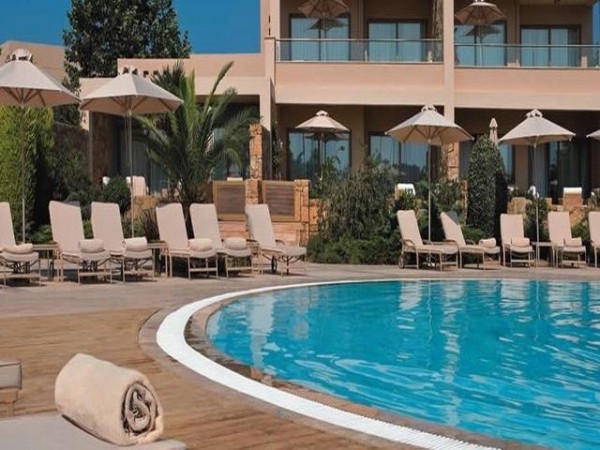 Sani Asterias Suites