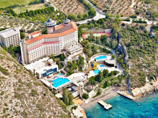 Ladonia Hotels Adakule