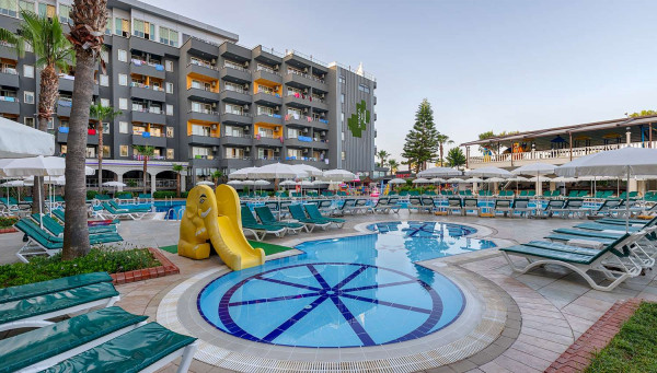 Senza Grand Santana Hotel